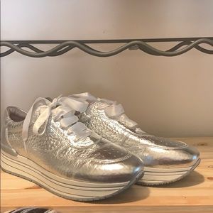 Metallic Silver Platform Sneaker Size 41